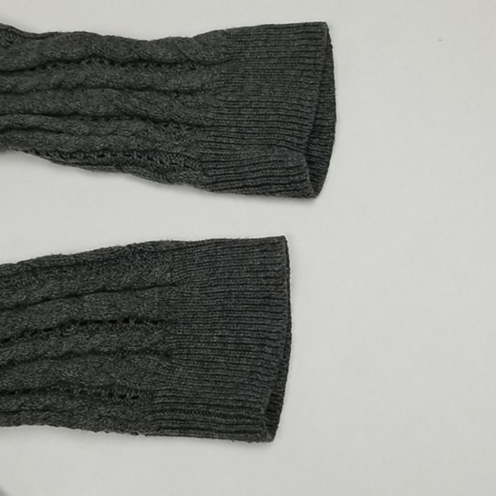AEO Cable Knit Sweater - Picture 3 of 7